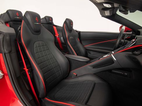 Certified 2025 Ferrari Roma Spider RWD image 26
