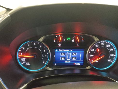 Used 2019 Chevrolet Equinox LT image 23