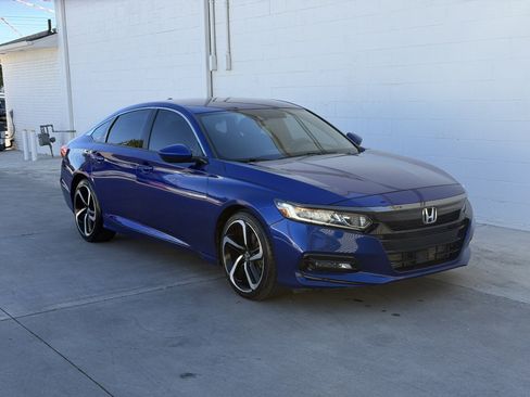 Used 2018 Honda Accord Sport image 3