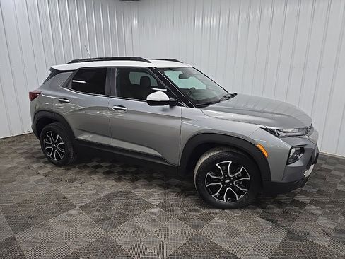 Used 2023 Chevrolet TrailBlazer ACTIV w/ Convenience Package image 1