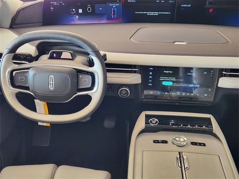 New 2025 Lincoln Navigator Reserve image 26