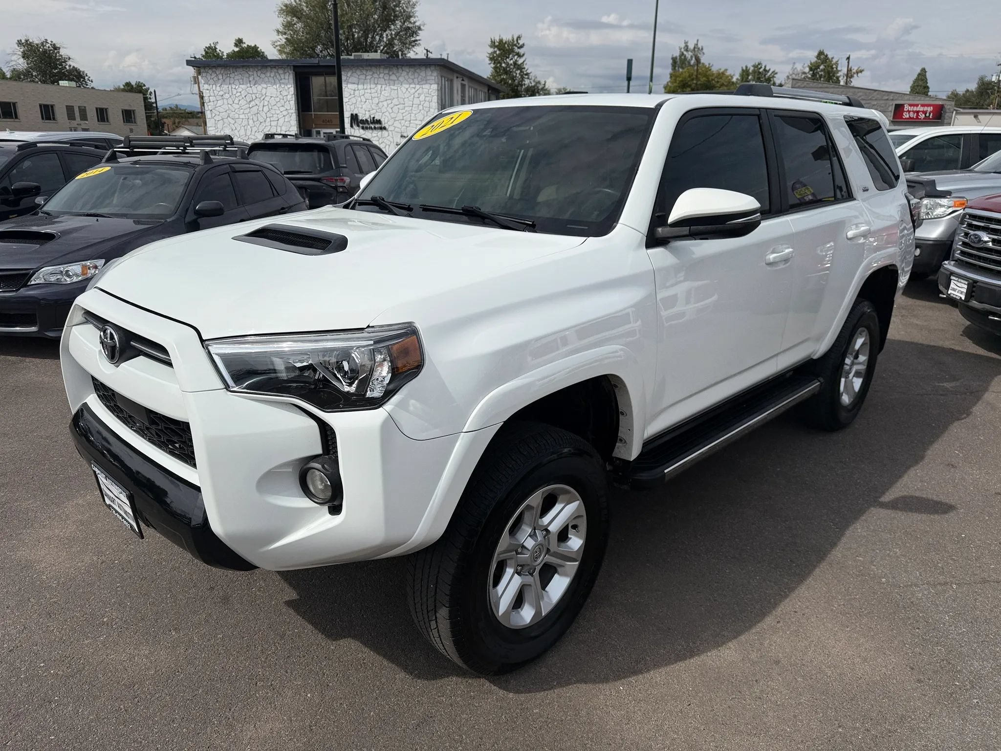 Used 2021 Toyota 4Runner SR5 Premium w/ Moonroof Package AWD/4WD image 5