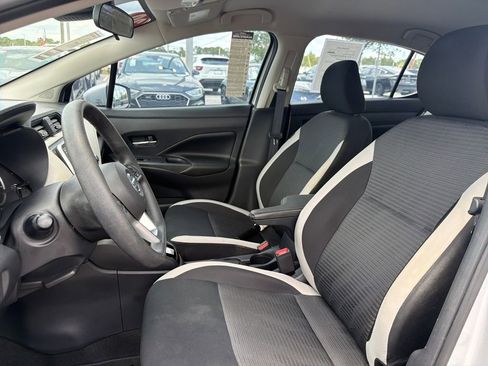 Used 2020 Nissan Versa SV FWD image 16