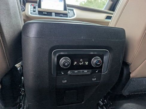 Used 2021 Chevrolet Suburban Premier image 43