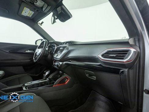 Used 2023 Chevrolet TrailBlazer RS FWD image 38
