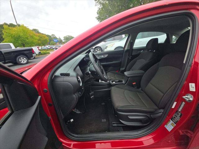 Used 2023 Kia Forte LXS FWD image 5