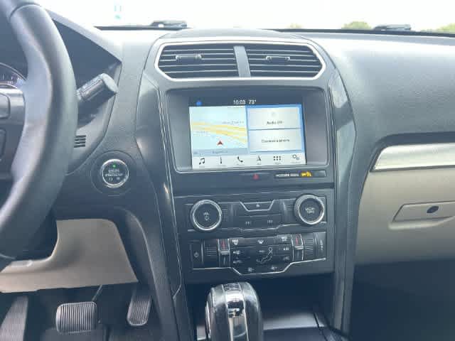 Used 2018 Ford Explorer XLT w/ Equipment Group 201A FWD image 18