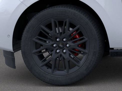 New 2025 Ford Expedition Max Platinum w/ Stealth Performance Package image 19