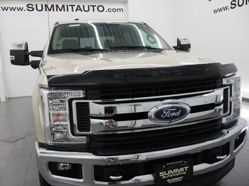 Used 2018 Ford F250 XLT w/ XLT Premium Package AWD/4WD image 26