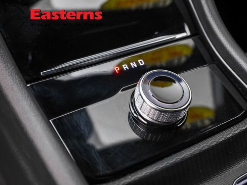 Used 2024 Jeep Grand Cherokee L Laredo image 13