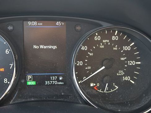 Used 2020 Nissan Rogue SV image 27