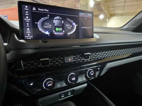 Used 2025 Honda Accord Sport image 29