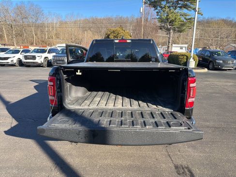 Used 2019 RAM 1500 Laramie image 26