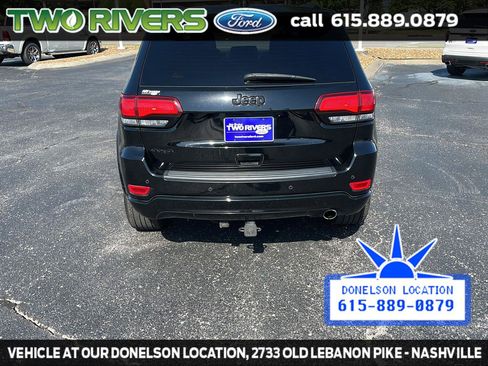 Used 2018 Jeep Grand Cherokee Altitude AWD/4WD image 10