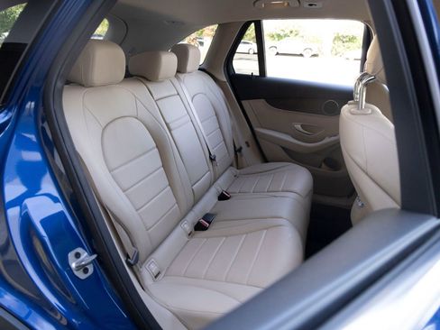 Used 2022 Mercedes-Benz GLC 300 image 23