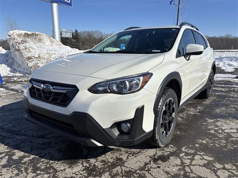 Used 2023 Subaru Crosstrek 2.0i Premium image 5