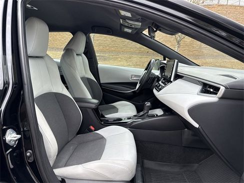 Used 2021 Toyota Corolla XSE image 28