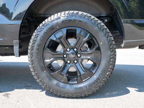 Used 2022 Ford F150 XLT w/ Equipment Group 302A High AWD/4WD image 10