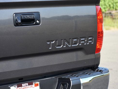 Used 2014 Toyota Tundra SR5 w/ SR5 Upgrade Package RWD image 16