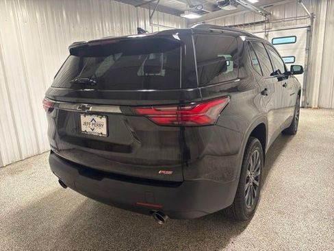 Used 2022 Chevrolet Traverse RS FWD image 4