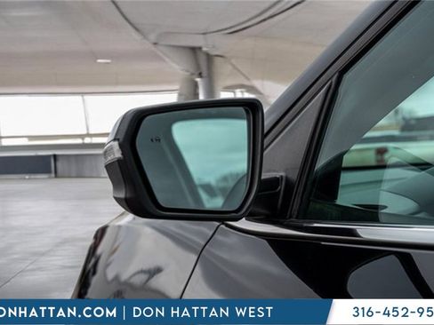 Used 2018 Chevrolet Equinox LT image 26