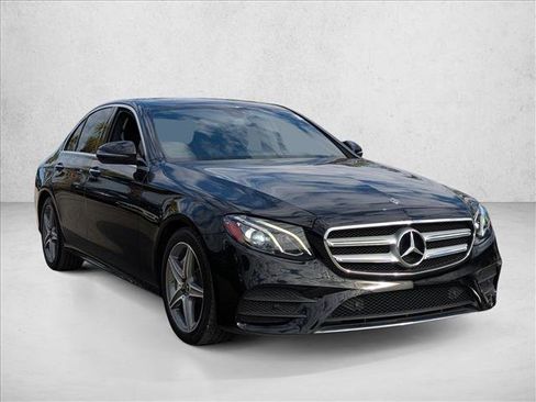Used 2019 Mercedes-Benz E 300 image 3
