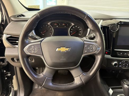 Used 2019 Chevrolet Traverse LT FWD image 17