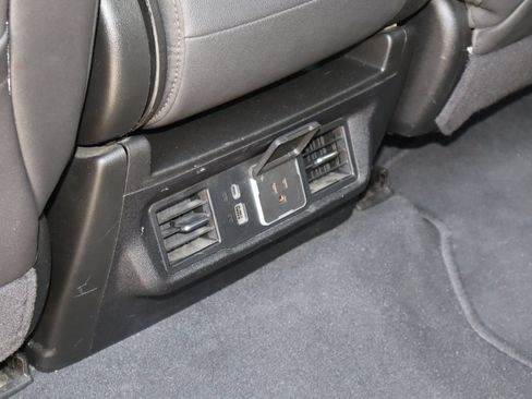 Used 2025 GMC Sierra 1500 SLT AWD/4WD image 18