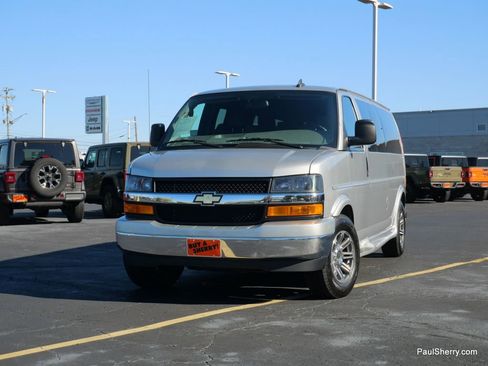 Used 2023 Chevrolet Express 2500 image 9