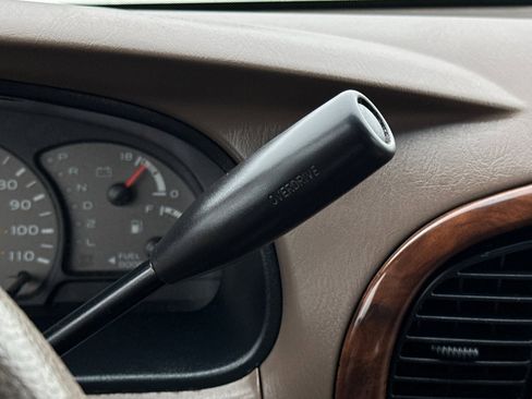 Used 2003 Toyota Sequoia SR5 image 20