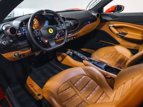 Used 2023 Ferrari F8 Tributo RWD image 31