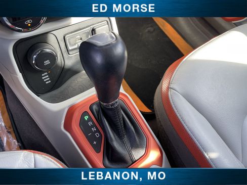 Used 2015 Jeep Renegade Limited AWD/4WD image 15
