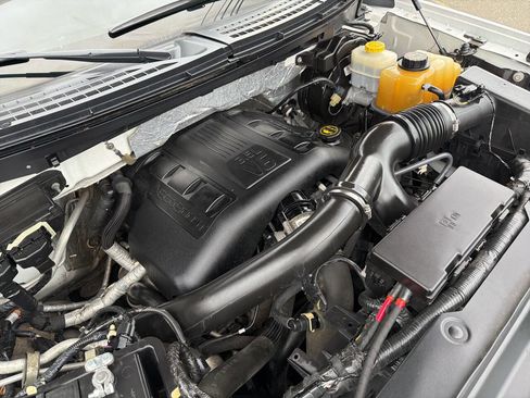 Used 2014 Ford F150 FX4 w/ Equipment Group 402A Luxury image 16