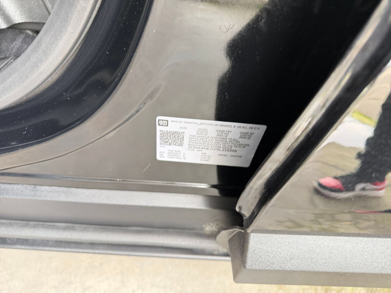 Used 2025 Chevrolet Equinox LT FWD image 29