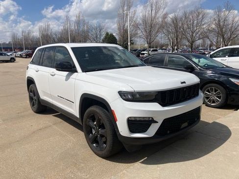 Certified 2023 Jeep Grand Cherokee Limited w/ Luxury Tech Group II image 1