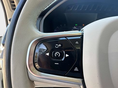 Certified 2023 Volvo XC90 B6 Plus w/ Protection Package Premier image 28