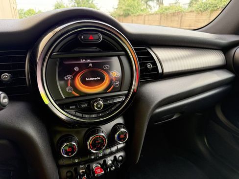 Used 2016 MINI Cooper 2-Door Hardtop FWD image 11