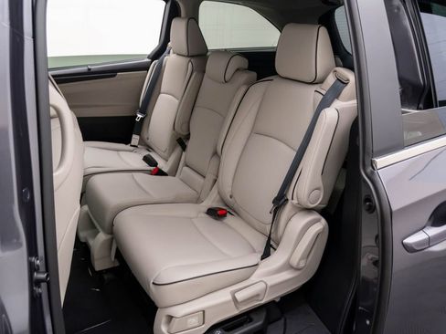 New 2026 Honda Odyssey Touring image 19