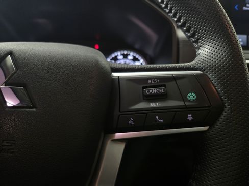 Used 2024 Mitsubishi Outlander SE Black Edition AWD/4WD image 16