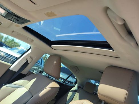 Used 2021 Lexus ES 300h w/ Premium Package image 20