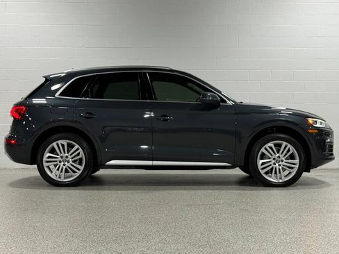Used 2018 Audi Q5 2.0T Premium Plus w/ Premium Plus Package AWD/4WD image 5
