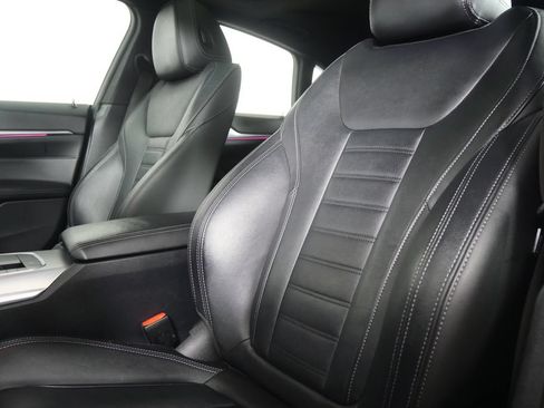 Used 2023 BMW i4 eDrive40 w/ Premium Package RWD image 10