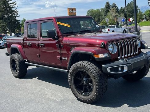 Used 2022 Jeep Gladiator Overland w/ Popular Equipment Package AWD/4WD image 3