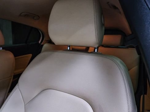 Used 2019 Mercedes-Benz GLA 250 image 22