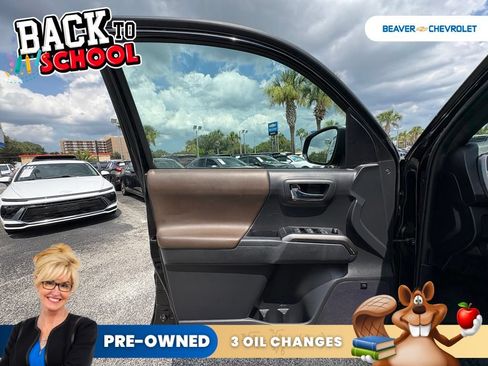 Used 2023 Toyota Tacoma Limited AWD/4WD image 32