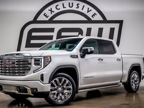 Used 2024 GMC Sierra 1500 Denali w/ Denali Reserve Package AWD/4WD image 1