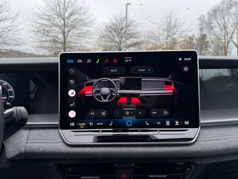 New 2026 Volkswagen Tiguan S image 18