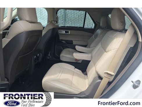 Used 2020 Ford Explorer Platinum w/ Premium Technology Package AWD/4WD image 6