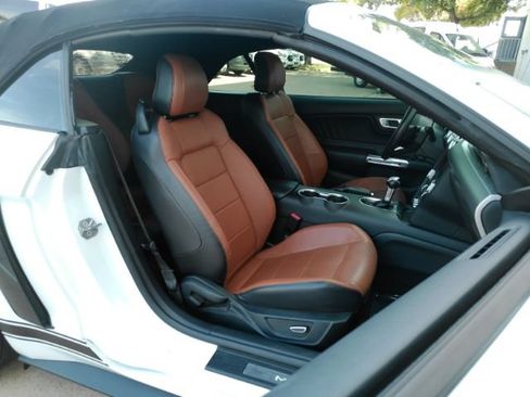 Used 2019 Ford Mustang GT Premium RWD image 26