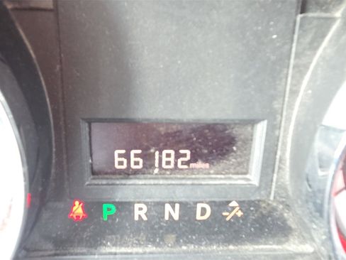 Used 2018 Dodge Grand Caravan SE w/ UConnect Hands-Free Group image 10